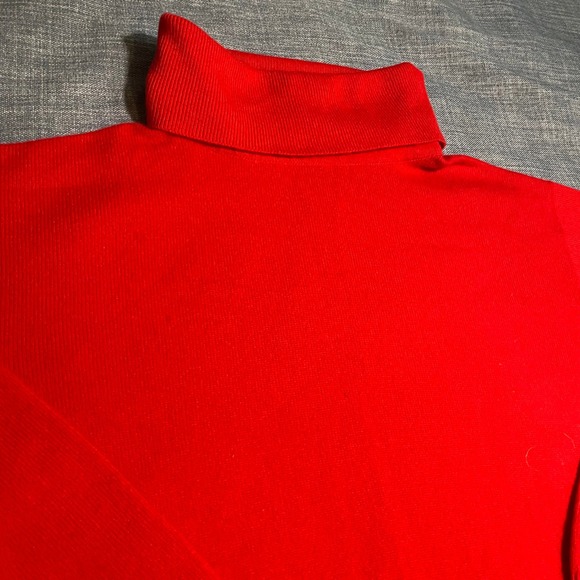 Women's Red 100% Cashmere Turtleneck Sweater Cozy Warm Luxury Elegant - Picture 2 of 10